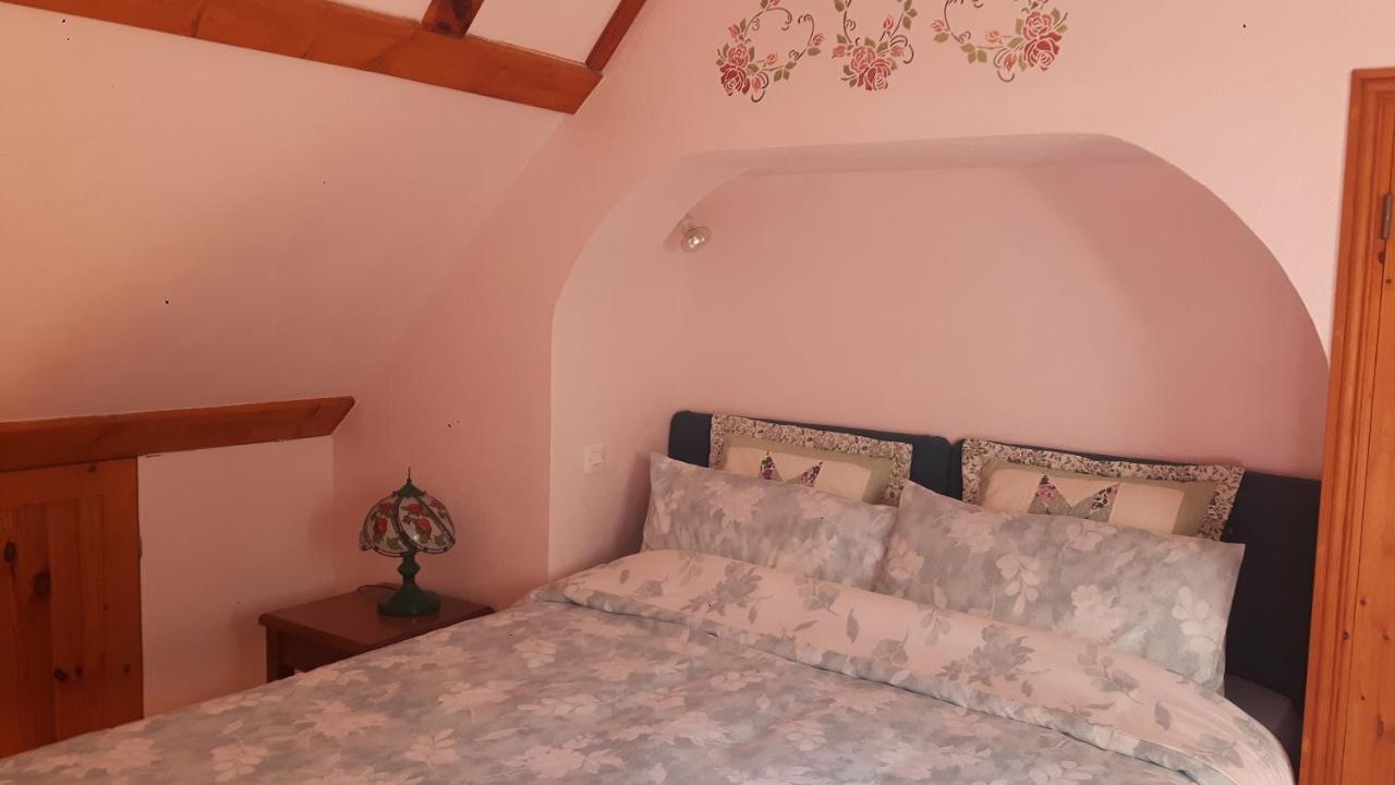 La Meslaie Bed and Breakfast Le Teilleul Eksteriør billede